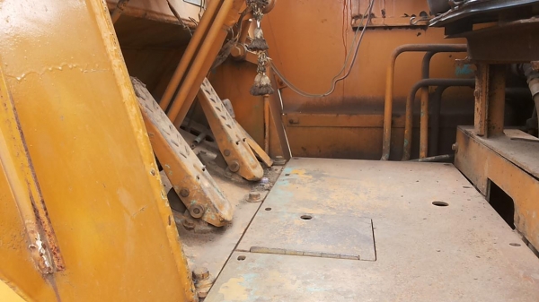 **420,000 บ.ต่อรอง**ขายรถตักล้อยาง KOMATSU JH30B -5902 เอวแข็ง ต่อแขน เครื่องเดิมปั้มเดิม เครื่อง ISUZU DA220 4สูบ 65 HP แน่นๆ แรงๆ ปั้มดี ระบบไฮฯใช้งานปกติ บุ้งกี๋ดีมีปะหน่อย แขนดี ต่อแขนแล้ว ช่วงล่างดีแน่นดี ยางสวย4เส้น บอดี้ดี มีผุนิดหน่อย กระจกเก๋งแตก