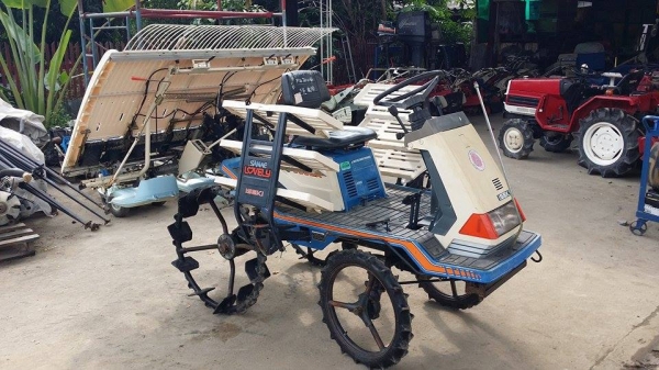 รถปลูกข้าวนั่งขับ ISEKI รุ่น 500DX เก่าญี่ปุ่น ดำนา 5 แถว สภาพสวย เครื่องยนต์ติดง่าย สภาพพร้อมใช้งาน รถปลูกข้าวนั่งขับ ISEKI รุ่น 500DX เก่าญี่ปุ่น ดำนา 5 แถว สภาพสวย เครื่องยนต์ติดง่าย สภาพพร้อมใช้งาน