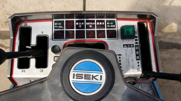 รถปลูกข้าวนั่งขับ ISEKI รุ่น 500DX เก่าญี่ปุ่น ดำนา 5 แถว สภาพสวย เครื่องยนต์ติดง่าย สภาพพร้อมใช้งาน รถปลูกข้าวนั่งขับ ISEKI รุ่น 500DX เก่าญี่ปุ่น ดำนา 5 แถว สภาพสวย เครื่องยนต์ติดง่าย สภาพพร้อมใช้งาน