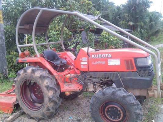 รถไถ  ยี่ห้อ KUBOTA  รุ่น  L3408  2 เพลา มีเล่มทะเบัยน