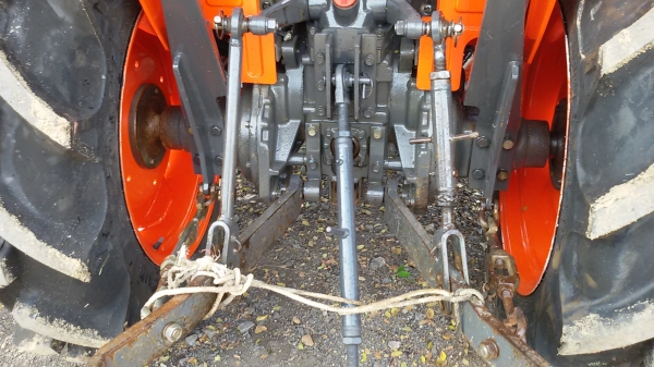 ปัญญาแทรคเตอร์..จัดมาให้ครับ ด่วน!!!คูโบต้า L3208 LIMITED พร้อมใบมีดคานบนSD140พร้อมผาน5 รถไร่ (ยางใหม่ 4เส้น)เล่มทะเบียนพร้อม