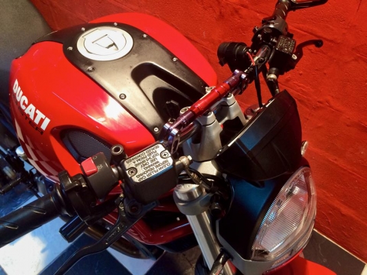 T&amp;T BIKE RAMA2 ขายราคาเพียง 289000฿DUCATI M795 ปี2012 รถ0เซอร์วิสเรียบร้อย วิ่งมา20000โล กุญแจแท้2ดอกคู่มือครบ