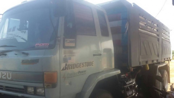 ขาย10ล้อดัมพ์2เพลา อีซูซุ ร็อคกี้นางฟ้า 240 FXZ23 NFPF R แชชซีสวยเครื่อง  สภาพพร้อมลุยงาน กระบะสามมิตรลอนเฉียง พร้อมลุยงาน