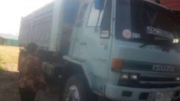 ขาย10ล้อดัมพ์2เพลา อีซูซุ ร็อคกี้นางฟ้า 240 FXZ23 NFPF R แชชซีสวยเครื่อง  สภาพพร้อมลุยงาน กระบะสามมิตรลอนเฉียง พร้อมลุยงาน