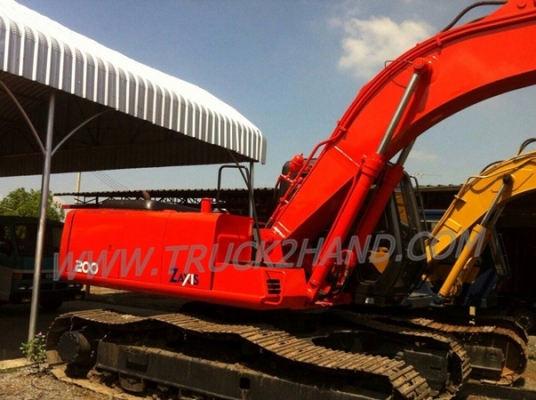 รถแบคโฮ ยี่ห้อ HITACHI มีเล่มทะเบียน ปีจดทะเบียน 2555 รุ่น EX200-3 รถแบคโฮ ยี่ห้อ HITACHI มีเล่มทะเบียน ปีจดทะเบียน 2555 รุ่น EX200-3