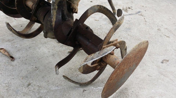 รถพรวนดินเดินตาม HONDA F210 ขนาด 2.5 แรง เก่าญี่ปุ่น พร้อมชุดพรวนดิน รถพร้อมทำงาน รถพรวนดินเดินตาม HONDA F210 ขนาด 2.5 แรง เก่าญี่ปุ่น พร้อมชุดพรวนดิน รถพร้อมทำงาน