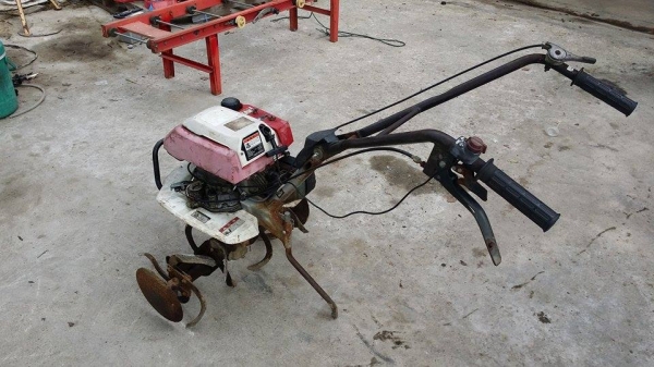 รถพรวนดินเดินตาม HONDA F210 ขนาด 2.5 แรง เก่าญี่ปุ่น พร้อมชุดพรวนดิน รถพร้อมทำงาน รถพรวนดินเดินตาม HONDA F210 ขนาด 2.5 แรง เก่าญี่ปุ่น พร้อมชุดพรวนดิน รถพร้อมทำงาน