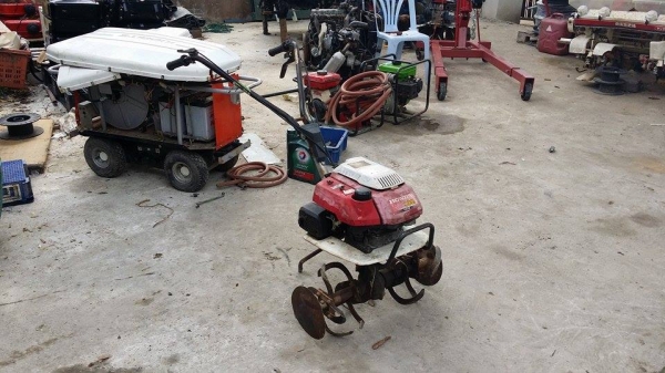 รถพรวนดินเดินตาม  HONDA  F210  ขนาด 2.5 แรง เก่าญี่ปุ่น พร้อมชุดพรวนดิน รถพร้อมทำงาน