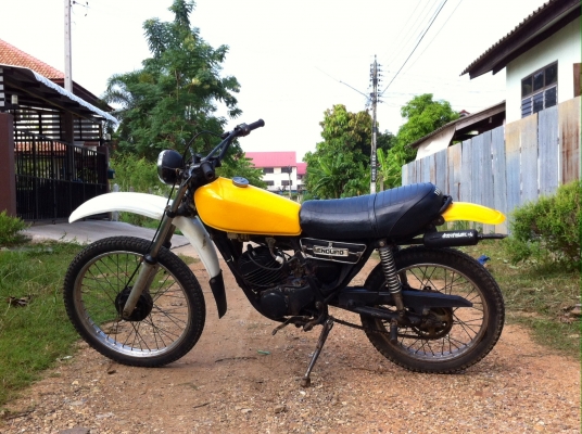 Yamaha DT100 (no book)