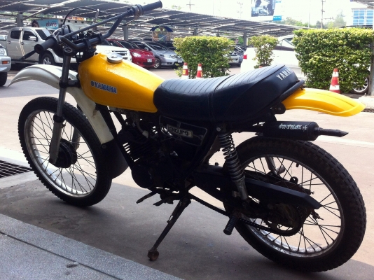 Yamaha DT100 (no book)