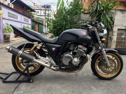 CB 400 ปี 93 สพม 55500 บาท รับซื้อขายแลกเปลี่ยนครับ