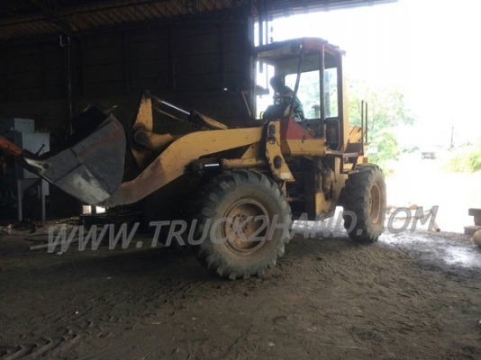 รถตัก ยี่ห้อ KOMATSU รุ่น WA 120 รุ่น 1 รถตัก ยี่ห้อ KOMATSU รุ่น WA 120 รุ่น 1