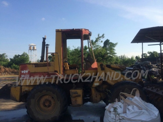 รถตัก ยี่ห้อ KOMATSU รุ่น WA 120 รุ่น 1 รถตัก ยี่ห้อ KOMATSU รุ่น WA 120 รุ่น 1