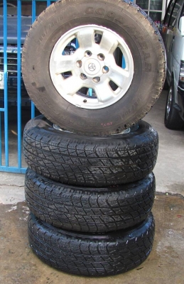 ขายล้อToyota Surf เก่าญี่ปุ่น ขอบ 16 ยางGOOD YEAR 265-70-16 Made in Japan ขายทั้งชุด 5,500 บ.