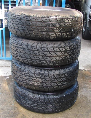 ขายล้อToyota Surf เก่าญี่ปุ่น ขอบ 16 ยางGOOD YEAR 265-70-16 Made in Japan ขายทั้งชุด 5,500 บ.