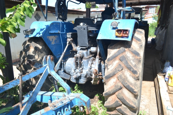 ขายรถไถford 6610 เสื้อลายไอดีโต พวงมาลัยพาวเวอร์เอกสารครบ อุปกรณ์2อย่าง ใบมีดดันดินพร้อมหาง3 ภาษีไม่ขาด เป็นรถประเภทใช้ในการเกษตรต่อภาษี50บาทต่อปีครับ