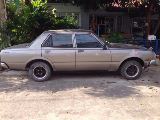 ขายโตโยต้า รถเก๋งรุ่นเก่า RT 100