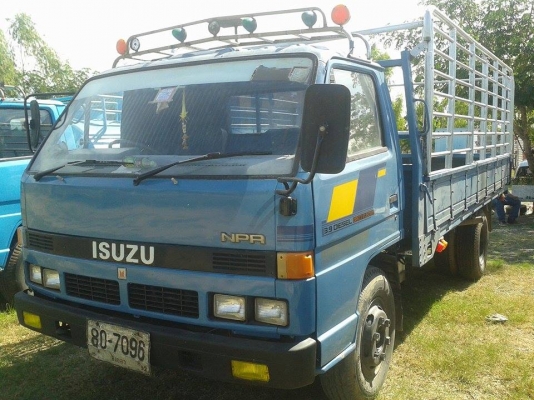 ขายISUZU NPR 115แรง ปี36เกียร์สั้นแท้ มีแอร์ เครื่องดี คัชซีสวย ภายในสวย สภาพพร้อมใช้งาน เอกสารพร้อมโอน สนใจโทร090-8588220คุณนะ ID:narong498 หรือwww.truck.in.th/498 หรือFB:ณรงค์ ซื้อขายรถมือสอง(เว็บไซต์ส่วนตัว) จัดไฟแนนซ์ได้ เงื่อนไขง่ายๆวันเดียวรับรถ