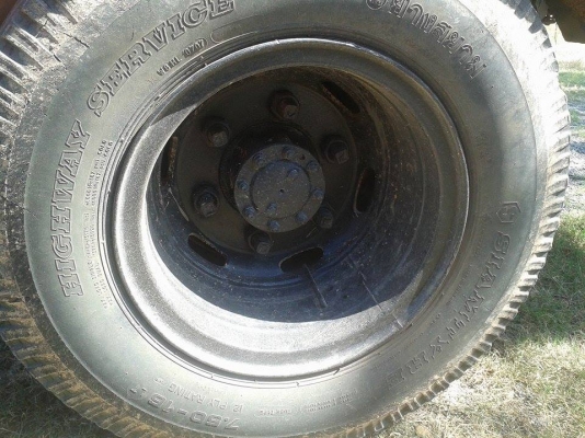 ขายISUZU NPR 115แรง ปี36เกียร์สั้นแท้ มีแอร์ เครื่องดี คัชซีสวย ภายในสวย สภาพพร้อมใช้งาน เอกสารพร้อมโอน สนใจโทร090-8588220คุณนะ ID:narong498 หรือwww.truck.in.th/498 หรือFB:ณรงค์ ซื้อขายรถมือสอง(เว็บไซต์ส่วนตัว) จัดไฟแนนซ์ได้ เงื่อนไขง่ายๆวันเดียวรับรถ