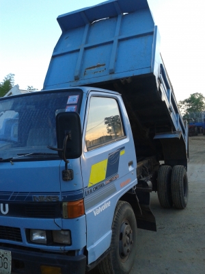 ขายรถบรรทุก 6 ล้อดัมพ์ ยี่ห้อ ISUZU รุ่น NKR