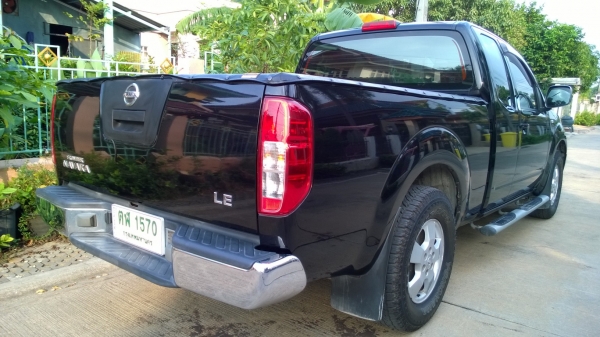 Nissan Navara LE ปี 07 MT สีดำ