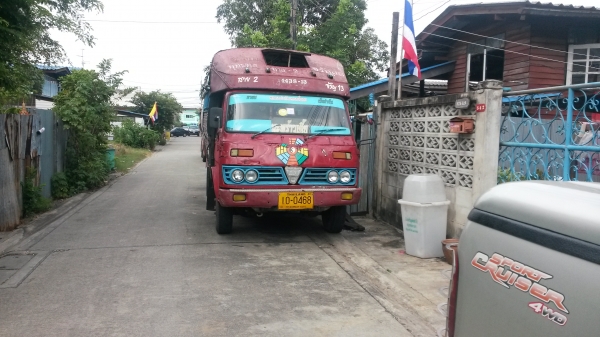 ขายรถโดยสารตอนนี้แจ้ง ม.79 แล้ว เครื่อง100 แรง พร้อมขับกลับได้เลยครับ ขาย 125000 บาท