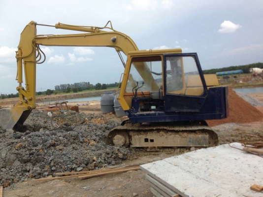 ขายรถแม๊คโครPC60 มิตรซูสภาพสวยมาก เครื่องแน่นๆ โบมยาวแทคหนา ใช้งานน้อยเสร็จงานแล้วเลยขายครับ ขาย 270000 บาท