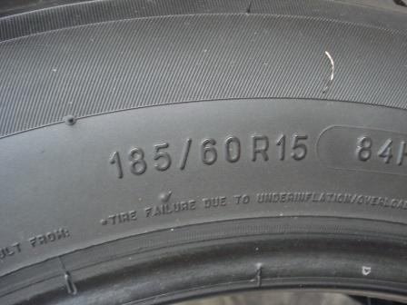ขายยาง 185-60-15 ปี 13 ดอกหนาๆขายถูก 1 ชุด