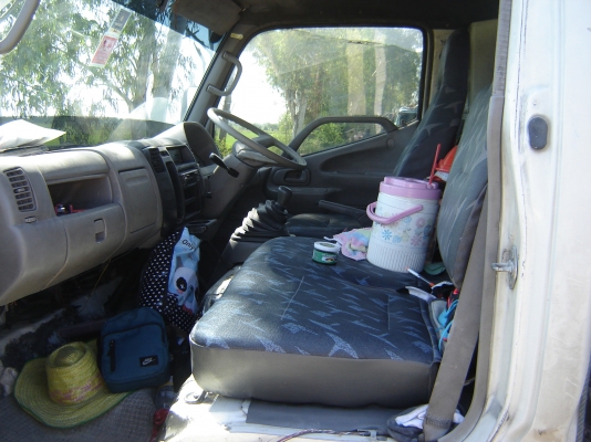 ขายดาวน์รถหกล้อราคา  120000 บาท ยาว 5 เมตร HENO  130 แรง โทร 0843376760