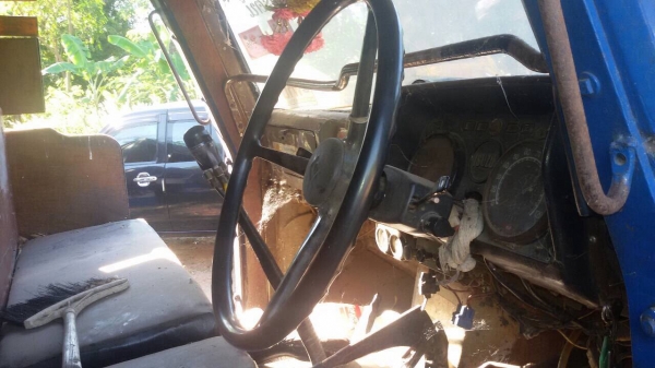 ขาย 10ล้อหัวยาว2เพลา บรรทุกออ้ย  สภาพดีพร้อมใช้งาน. ทิฟฟี่เพาเวอร์(380,000บาท)