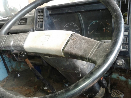 ขาย 6 ล้อ NKR 110 จดทะเบียนปี 39 คัสซีสวยตลอดเส้น เครื่อง 4BE1 110 แรงม้า พวงมาลัยพาวเวอร์ ทะเบียนพร้อมโอน ราคาต่อรองได้ครับ