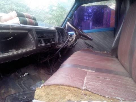 **ขายแล้วครับขอบคุณ Truck2hand ขาย6ล้อ100แรง ราคาเบาๆ ISUZU KS 4BC2-100HPฝาดำ เกียร์ยาว เครื่องฝาดำ แน่นดีแรงดี ทน เกียร์ดีไม่หลุด ช่วงล่างเดิม คัสซีดี ไม่ปะไม่ดาม กระบะพื้นไม้คอกเหล็กสภาพดี พื้นพอได้ ข้างไม่ผุ คอกเหล็กแข็งแรง ไม่โก่ง ไม่ผุ หัวเก๋งดีไม่ผุ