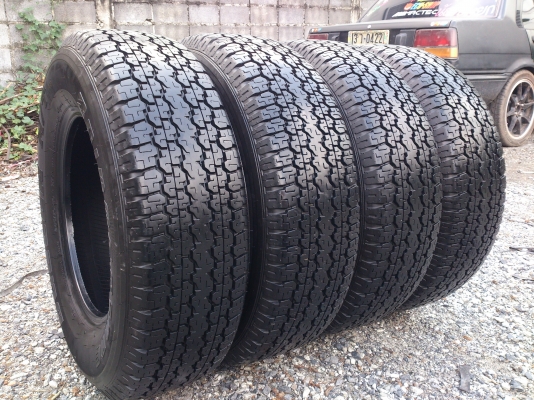 ขายยาง Bridgestone 245/70R16  ยางสัปดาห์ที่26ปี13 ดอกยางเต็มนิ่มลึกเท่ากันไม่แตกไม่ร้าวไม่ปะสวยมากน้องๆป้ายแดง จำนวน 4  เส้น