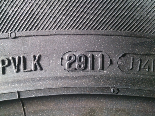 ขายยางใหม่ปี11 ขนาด265/70R16 จำนวน 4  เส้น