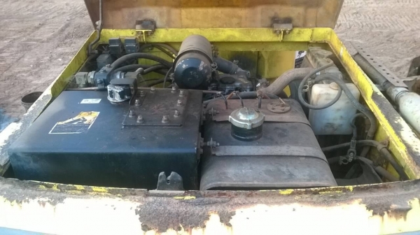 ขายรถบดเล็ก KAWASAKI เอวอ่อน ระบบสั่นสะเทือน สภาพพร้อมใช้งาน เอกสารใบอินวอยซ์ ราคาต่อรองได้ครับ