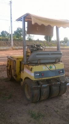 ขายรถบดเล็ก KAWASAKI เอวอ่อน ระบบสั่นสะเทือน สภาพพร้อมใช้งาน เอกสารใบอินวอยซ์ ราคาต่อรองได้ครับ