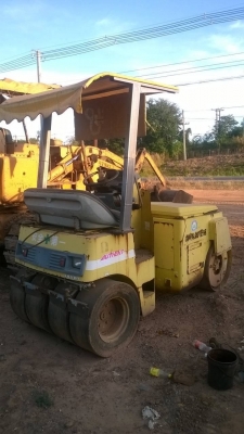 ขายรถบดเล็ก KAWASAKI เอวอ่อน ระบบสั่นสะเทือน สภาพพร้อมใช้งาน เอกสารใบอินวอยซ์ ราคาต่อรองได้ครับ