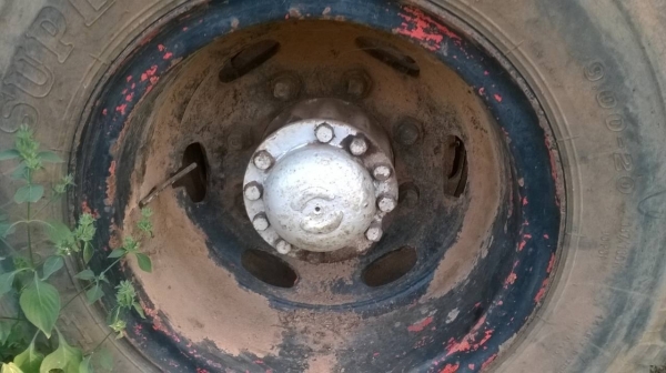 ขายเทนเลอร์ 10 ล้อเรียล 2 เพลา เครื่อง 185 แรงม้า คัสซีสวย สโลว์กลาง เบรคลมดัน พวงมาลัยพาวเวอร์ ทะเบียนพร้อมโอน ราคาต่อรองได้ครับ