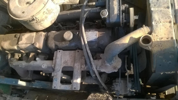 ขายเทนเลอร์ 10 ล้อเรียล 2 เพลา เครื่อง 185 แรงม้า คัสซีสวย สโลว์กลาง เบรคลมดัน พวงมาลัยพาวเวอร์ ทะเบียนพร้อมโอน ราคาต่อรองได้ครับ