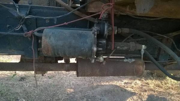 ขายเทนเลอร์ 10 ล้อเรียล 2 เพลา เครื่อง 185 แรงม้า คัสซีสวย สโลว์กลาง เบรคลมดัน พวงมาลัยพาวเวอร์ ทะเบียนพร้อมโอน ราคาต่อรองได้ครับ