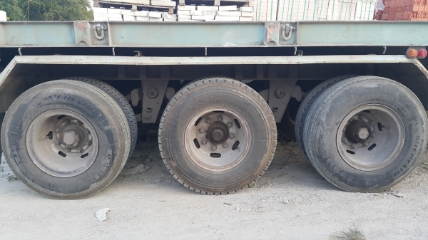 SMM หางพื้นเรียบสามเพลา