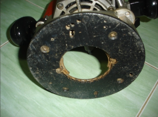 ขายเครื่องเซาะร่อง(Router) 1/2 นิ้ว Maktec รุ่น MT360 1,650w