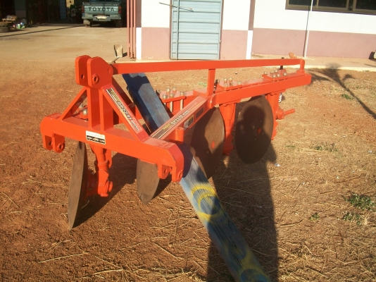 ผานบุกเบิก 4 ตราช้าง