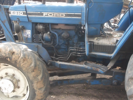 ขายฟอร์ด 6610  เสื้อลาย  2  เพลา   หาง  7  ดันหน้า  เล่มทะเบียนพร้อม เครื่องแน่นไม่มีควันขาว   ราคาอยากได้เท่าไร่บอกมา