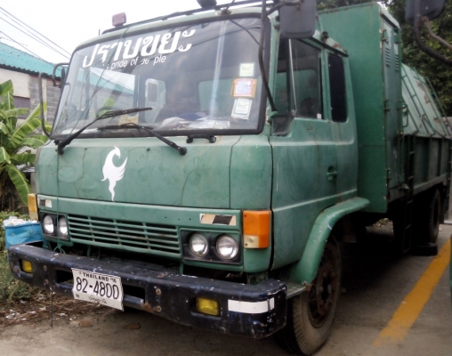 ** ขายแล้วครับ  **ขายรถบรรทุกขยะแห้ง รถบรรทุกหกล้อ อีโน่ GD176 EH700 168 แรง เครื่องดี แชสซีสวย พร้อมใช้งานครับ ราคาถูก