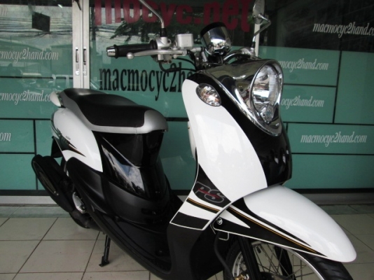 Fino สีขาวดำ ลาย PS รถเดือน มี.ค.ปี 56 ไมล์ 8 พันโล  ของแถม 2 รายการ 23900