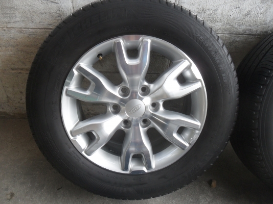 ล้อแม็ก 18นิ้ว 6รู ฟอด พร้อมยาง สวยๆ 4 ล้อร ราคา 9800 บาท