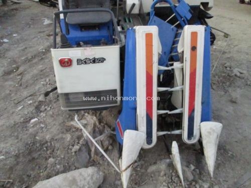 รถเกี่ยวข้าวนั่งขับ  ISEKI   รหัสสินค้า : 14002152   หรือเพิ่มเติมไดที่ www.nihonmono.com