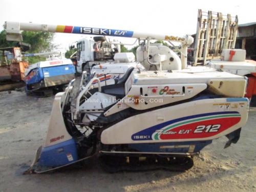 รถเกี่ยวข้าวนั่งขับ   ISEKI   รหัสสินค้า : 14002151  หรือเพิ่มเติมไดที่ www.nihonmono.com