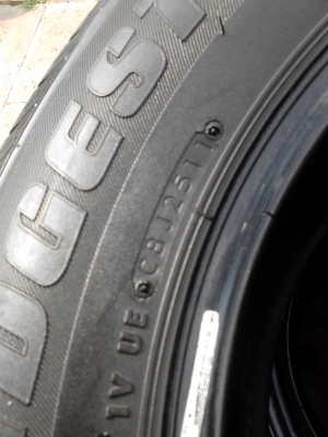 215/65R16  BRIDGESTONE DURAVIS R611 ชุด 4  เส้น TEL.081-427-3941
